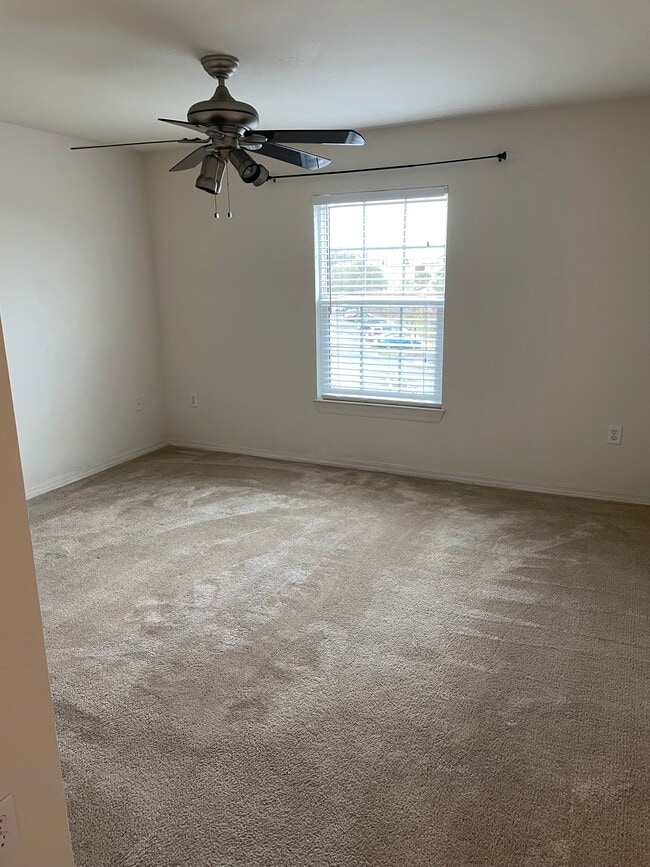 5455 Vineland Rd, Unit 3304 in Orlando, FL - Building Photo - Building Photo