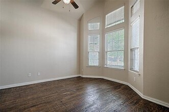 1216 Realoaks Dr in Fort Worth, TX - Building Photo - Building Photo