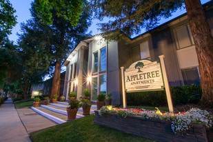 Campbell West Apartments in Campbell, CA - Foto de edificio - Building Photo