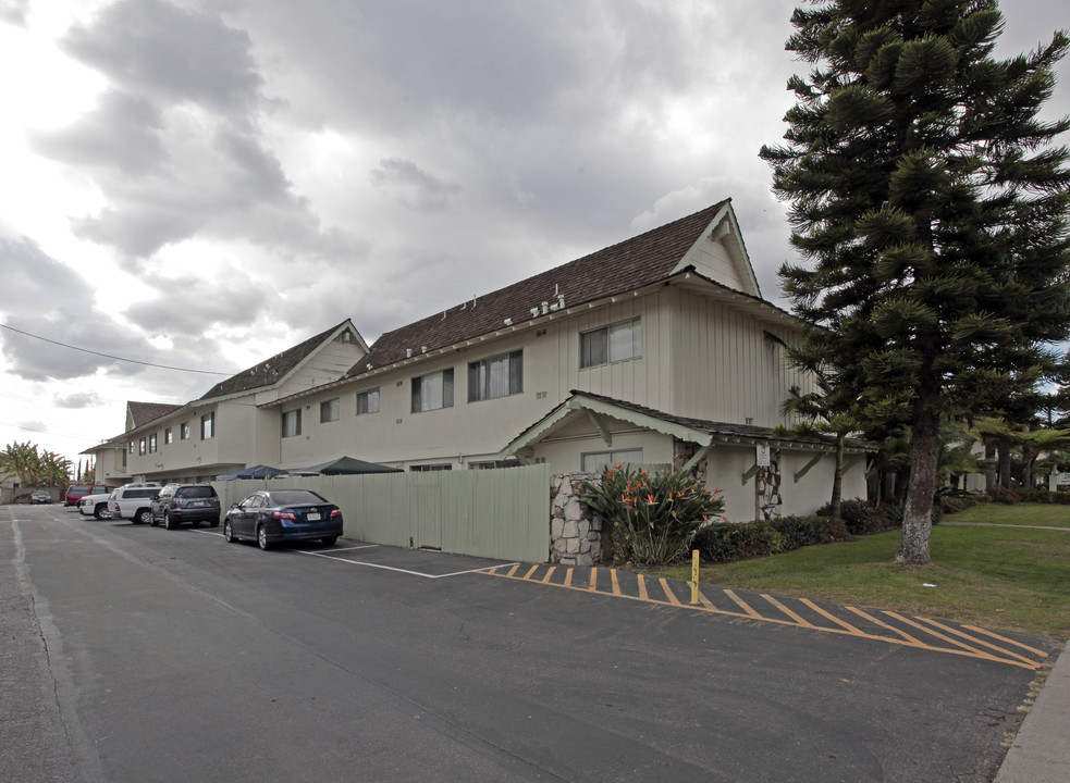 Islandia Apartments in Westminster, CA - Foto de edificio