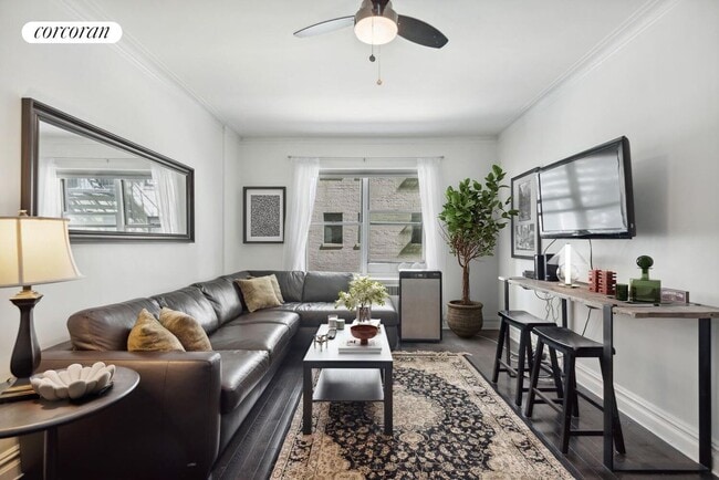 29 W 64th St in New York, NY - Building Photo - Building Photo