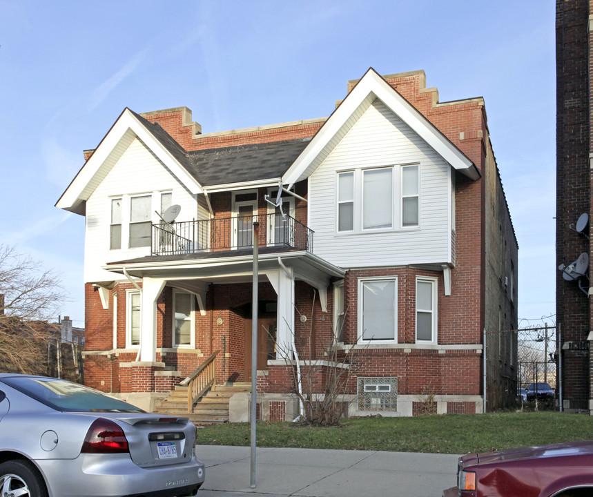 63 E Palmer St in Detroit, MI - Foto de edificio