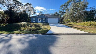 378 Trilby Rd SW in Palm Bay, FL - Building Photo - Building Photo
