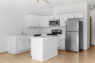 4th St Apartments in Spokane Valley, WA - Building Photo