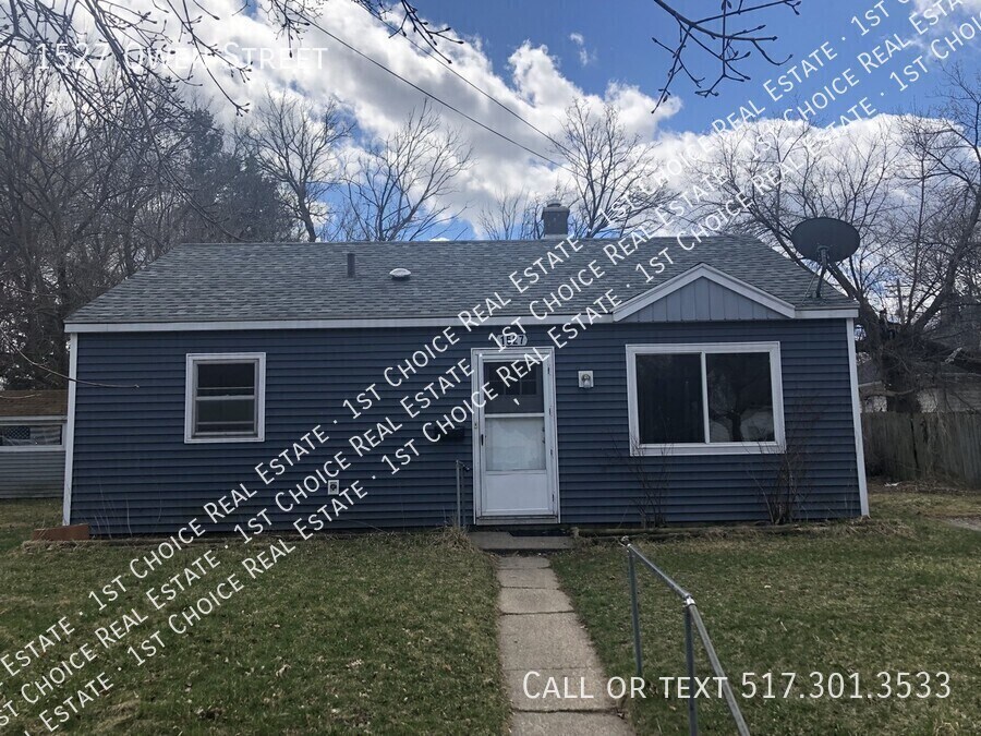 1527 Owen St in Lansing, MI - Building Photo