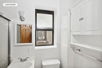 152 Columbus Ave in New York, NY - Building Photo - Building Photo