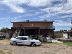 8520 Wingo Way in El Paso, TX - Building Photo - Building Photo