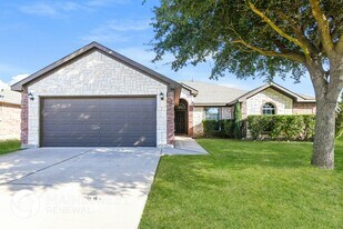 5202 Ambassador Dr in Midlothian, TX - Building Photo