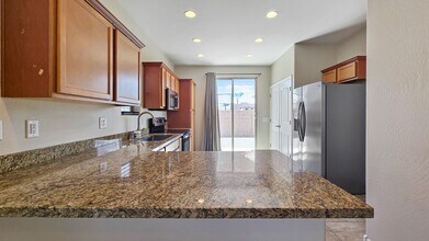 10353 W Monterosa Ave in Phoenix, AZ - Building Photo - Building Photo