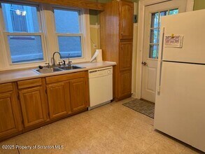 1034 Fairfield St in Scranton, PA - Building Photo - Building Photo
