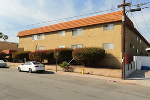 732 W Imperial Ave in El Segundo, CA - Building Photo - Building Photo