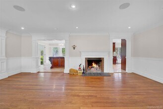 1719 Cedar Swamp Rd in Glen Head, NY - Building Photo - Building Photo