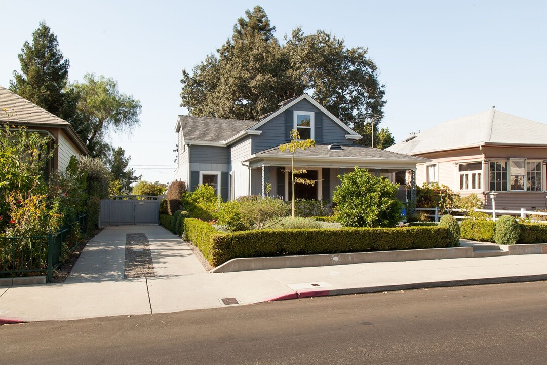 658 Buchon St in San Luis Obispo, CA - Building Photo