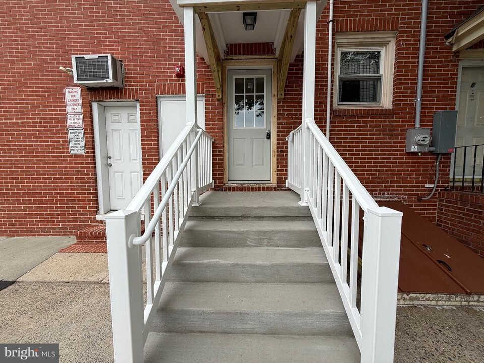 196 N Broadway in Pennsville, NJ - Building Photo