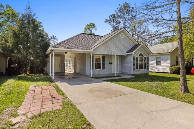 177 Beauregard St in Ponchatoula, LA - Building Photo - Building Photo