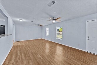 Beautiful Single-Family Home for Rent in F in Fort Worth, TX - Building Photo - Building Photo