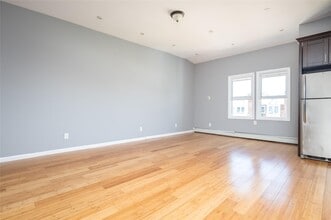 120-25 178th St in Queens, NY - Building Photo - Building Photo