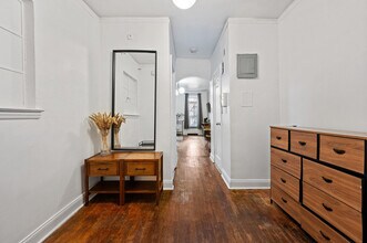 951 1st Ave in New York, NY - Building Photo - Building Photo