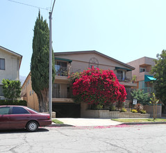 716 S 5th St in Burbank, CA - Foto de edificio - Building Photo