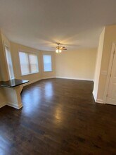 4540 W George St, Unit 1 in Chicago, IL - Foto de edificio - Building Photo