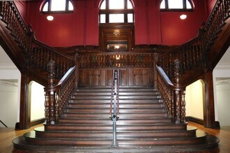 Grant School Lofts in Pittsburgh, PA - Foto de edificio - Building Photo