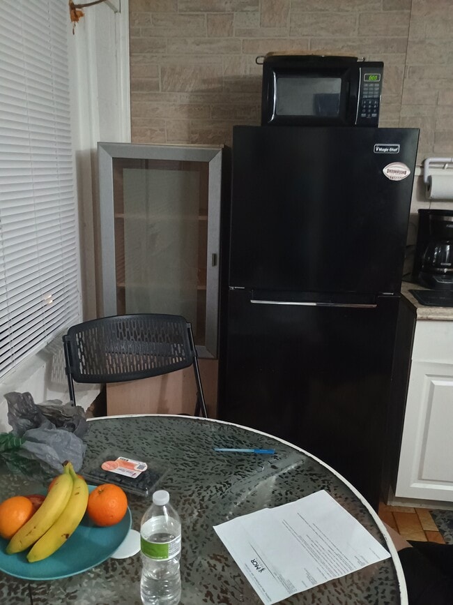 13755 Overseas Hwy, Unit #B in Marathon, FL - Foto de edificio - Building Photo