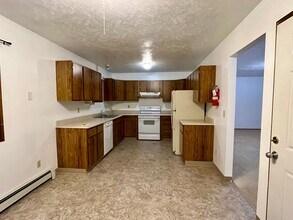 1121 20th Ave-Unit -3 in Fairbanks, AK - Building Photo - Building Photo