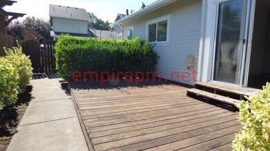 1548 Lincoln St-Unit -1 in Eugene, OR - Building Photo - Building Photo