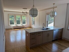 Cheltenham Court Mansions in Evanston, IL - Building Photo