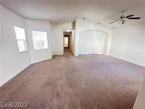 5421 Blue Oat Ave in Las Vegas, NV - Building Photo - Building Photo