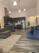 2904 Old Houston Rd in Huntsville, TX - Foto de edificio - Building Photo