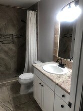 610 Overland Dr in Henderson, NV - Building Photo - Building Photo