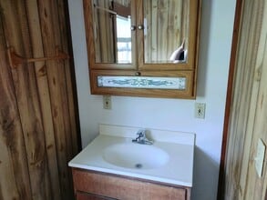 1201 Smith St, Unit 1 in Tazewell, TN - Building Photo - Building Photo