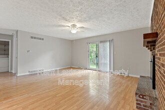 1200 Tishoff Dr in Lexington, KY - Building Photo - Building Photo