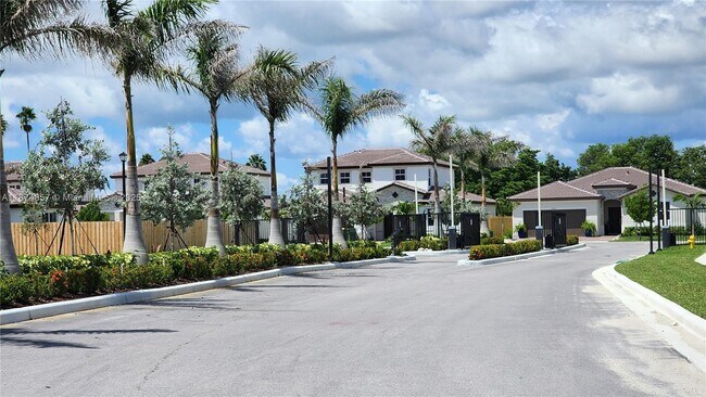 2965 SE 23rd Ave in Homestead, FL - Building Photo - Building Photo