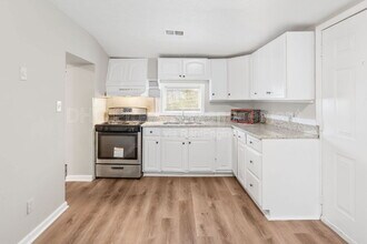 1435 Lynford Dr SW in Atlanta, GA - Building Photo - Building Photo