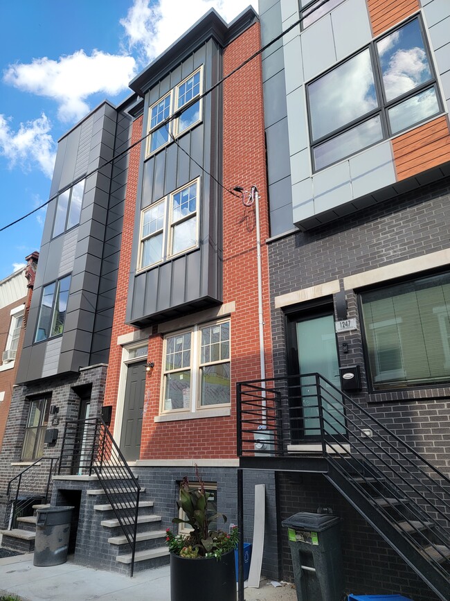 property at 1245 N Myrtlewood St