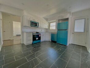 1115 Locust St in Kingston, NY - Building Photo - Building Photo