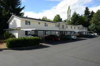 Castle Apartments in Vancouver, WA - Building Photo - Building Photo