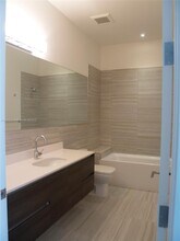 301 Altara Ave, Unit 313 in Coral Gables, FL - Building Photo - Building Photo