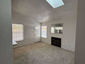 4151 Thalia Station Cir in Virginia Beach, VA - Foto de edificio - Building Photo