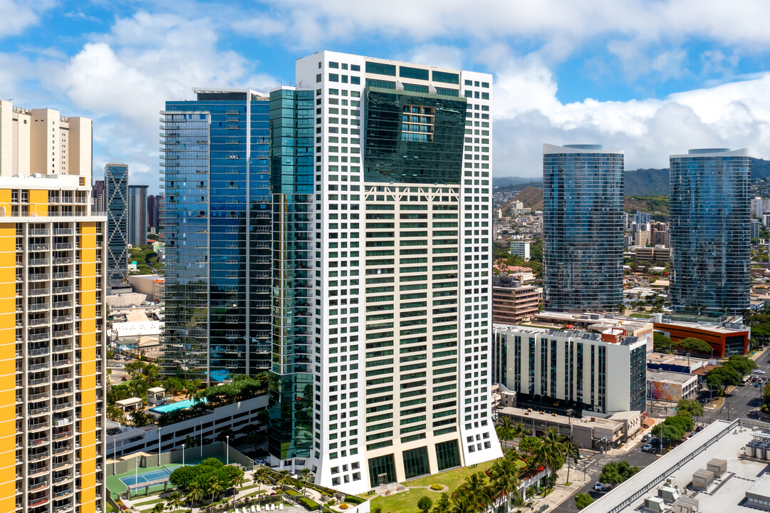 Hawaiki Tower in Honolulu, HI - Building Photo