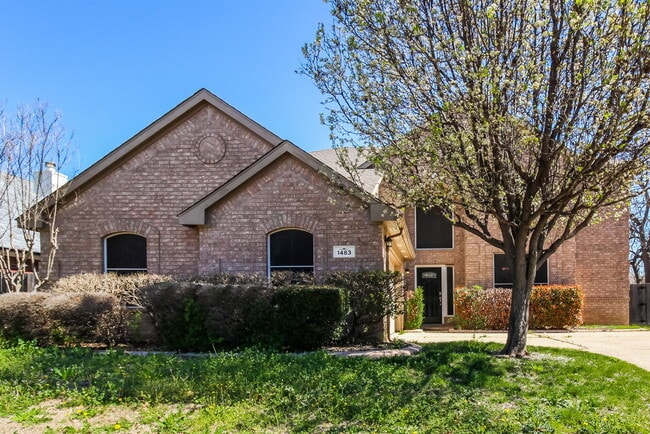 property at 1483 Applewood Dr