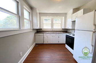 607 Perry Rd in Greenville, SC - Building Photo - Building Photo