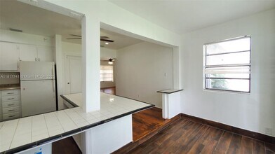 2322 Wilson St in Hollywood, FL - Building Photo - Building Photo
