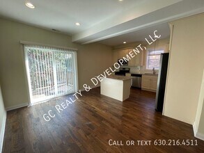 1727 W Albion Ave in Chicago, IL - Building Photo - Building Photo