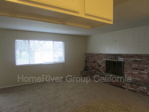 5501 Keoncrest Cir in Sacramento, CA - Building Photo - Building Photo