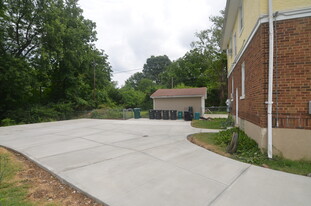 1938 Lawn Ave, Unit 4 in Cincinnati, OH - Foto de edificio - Building Photo