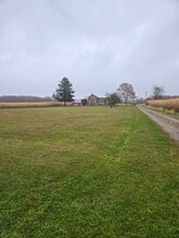 900 Thomas Rd in Monroeville, OH - Foto de edificio - Building Photo