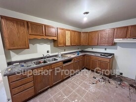 150 S River St in Lowell, WI - Building Photo